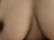 极品大骚货，你别插那么深啊！我要是叫出来，整个小区都听到了！